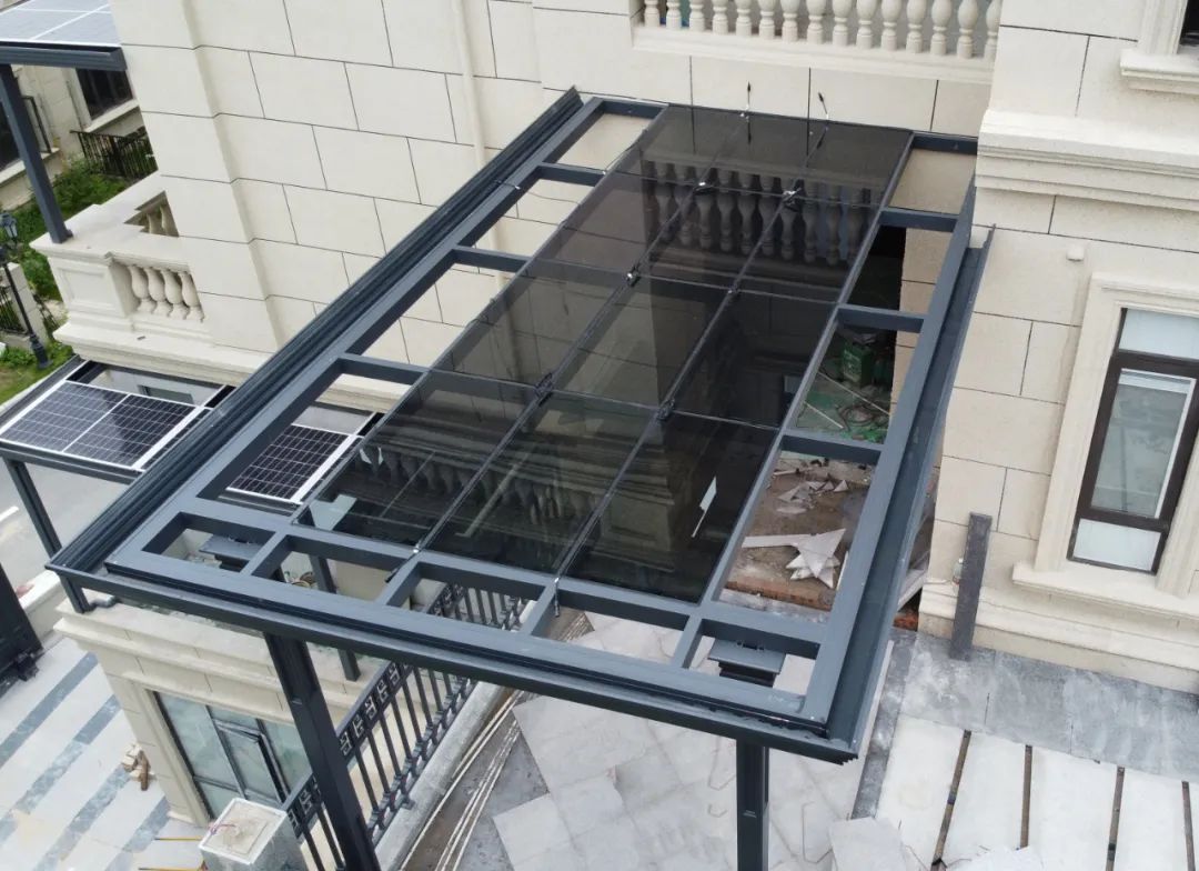 谍照曝光！217永信贵宾会集团光电建材新品组件运抵华中仓储中心，金融建站/渠路招商模式有望越发多元