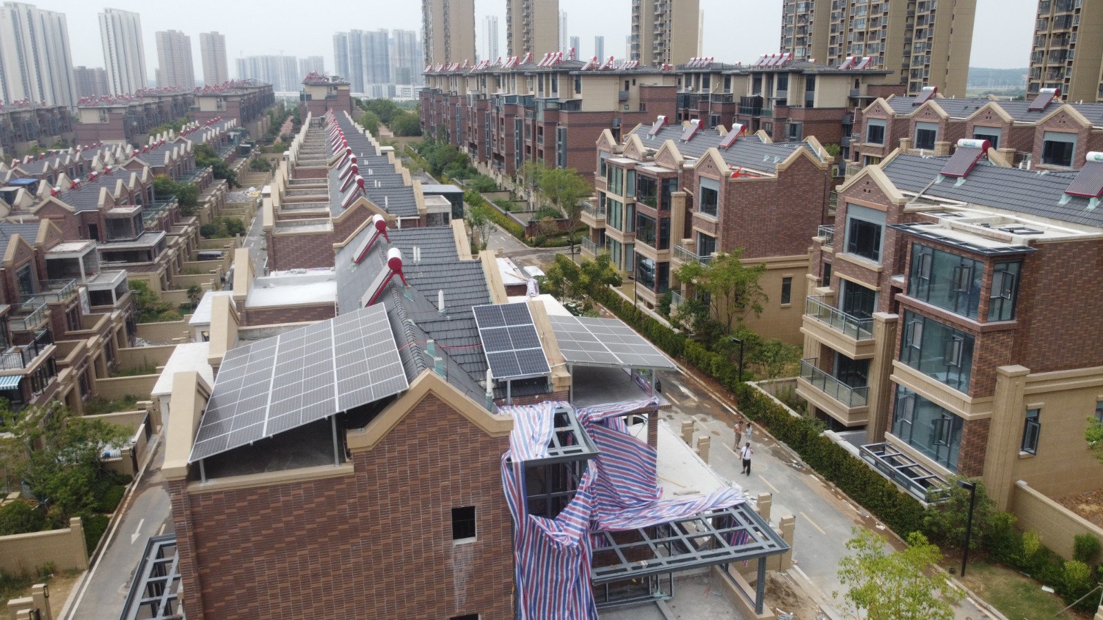 潦诳委：激励电力用户与新能源企业签定年度及以上绿电买卖合同